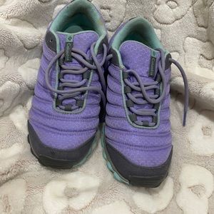 Girls Columbia shoes